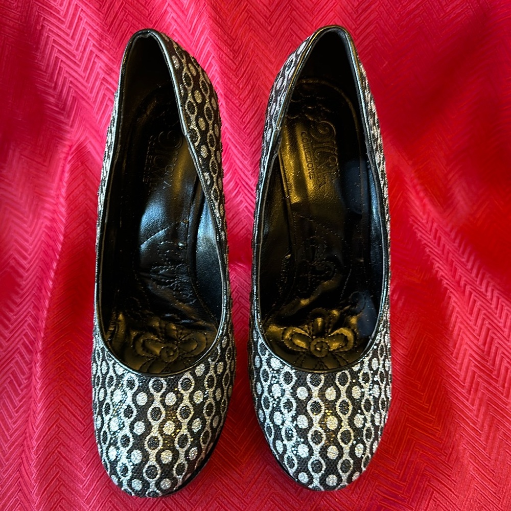 Mona Mia Black & Silver 5.5” Heels. Size 7